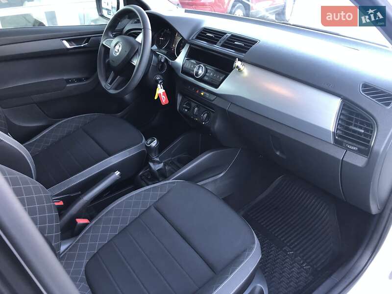 Хэтчбек Skoda Fabia 2019 в Киеве