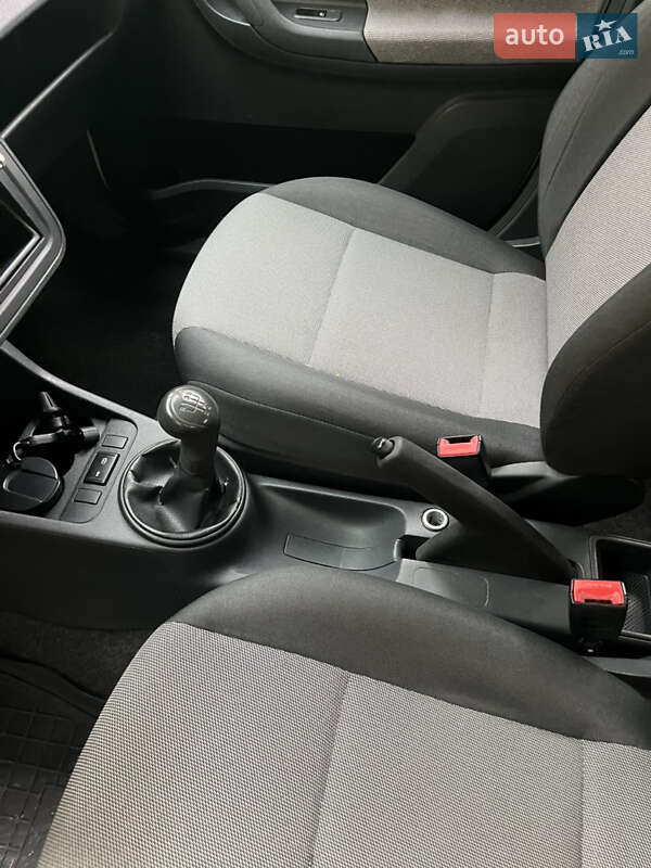 Хэтчбек Skoda Fabia 2011 в Киеве