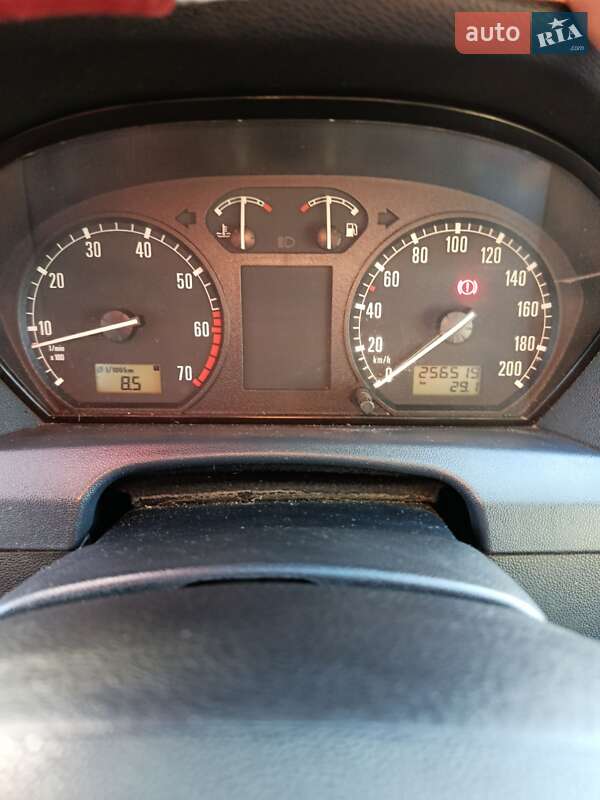 Универсал Skoda Fabia 2004 в Ржищеве