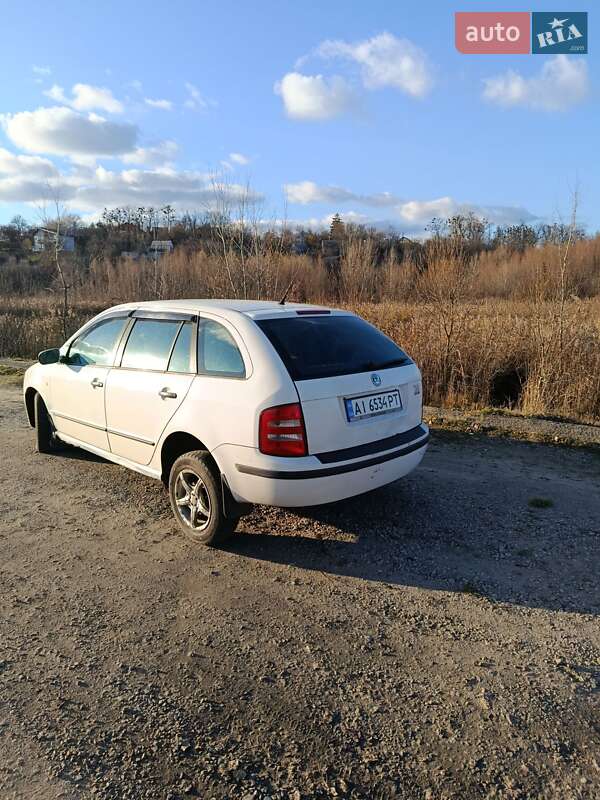 Универсал Skoda Fabia 2004 в Ржищеве