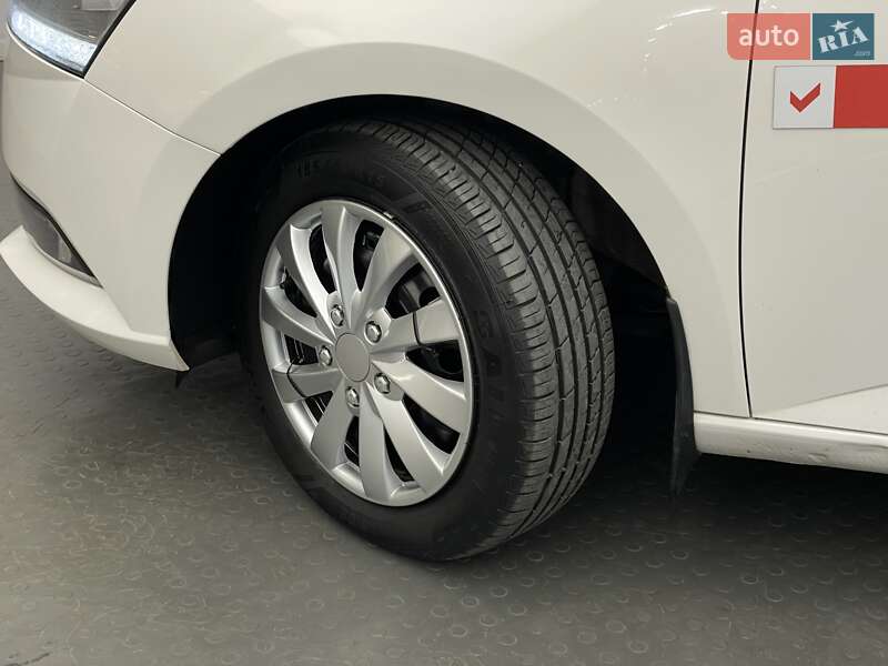 Хэтчбек Skoda Fabia 2018 в Киеве