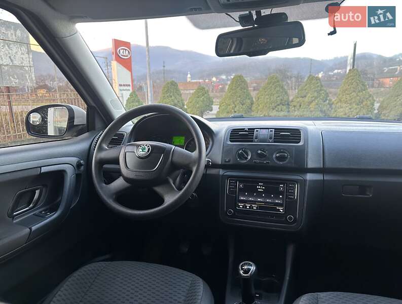 Хэтчбек Skoda Fabia 2011 в Хусте