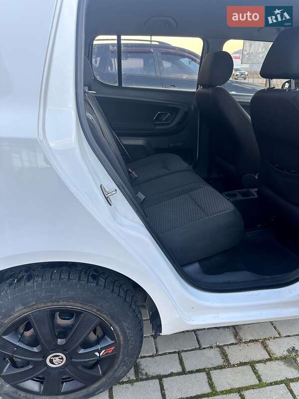 Хэтчбек Skoda Fabia 2011 в Хусте