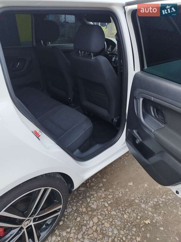 Хэтчбек Skoda Fabia 2012 в Теплике