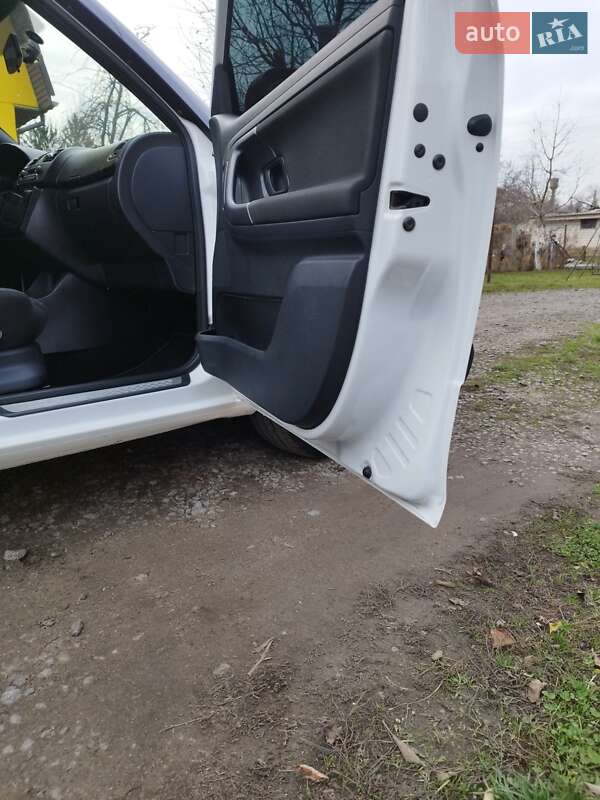 Хэтчбек Skoda Fabia 2012 в Теплике