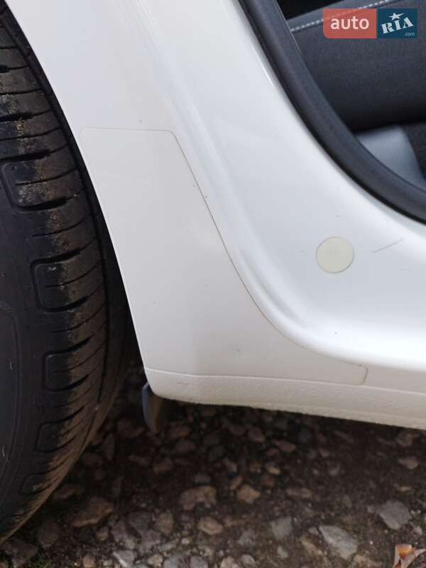 Хэтчбек Skoda Fabia 2012 в Теплике