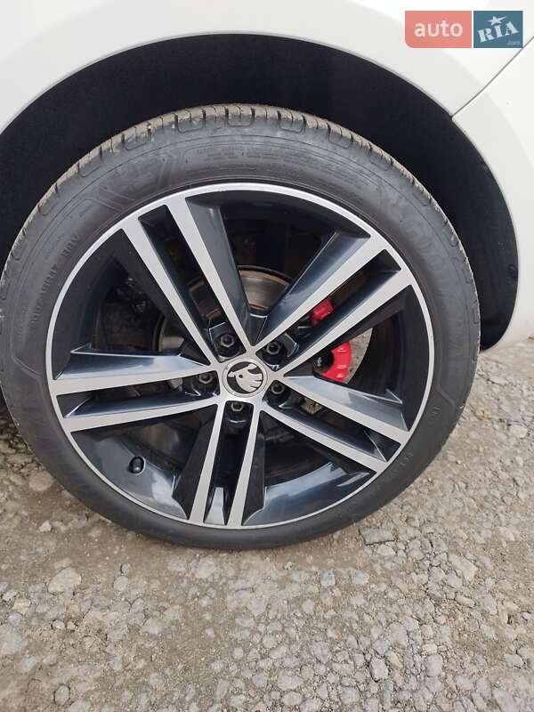 Хэтчбек Skoda Fabia 2012 в Теплике