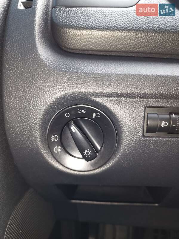 Хэтчбек Skoda Fabia 2012 в Теплике