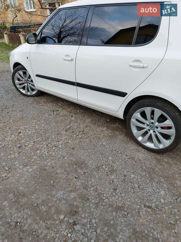Хэтчбек Skoda Fabia 2012 в Теплике