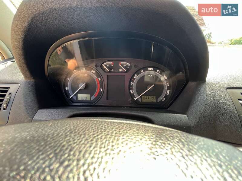 Хэтчбек Skoda Fabia 2006 в Бердичеве