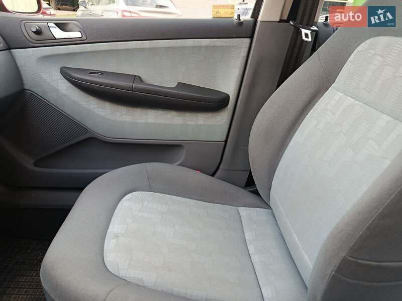 Хэтчбек Skoda Fabia 2000 в Киеве фото 10 Хэтчбек Skoda Fabia 2000 в Киеве