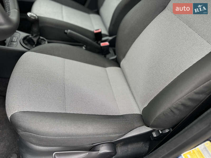 Универсал Skoda Fabia 2011 в Ровно фото 27 Универсал Skoda Fabia 2011 в Ровно