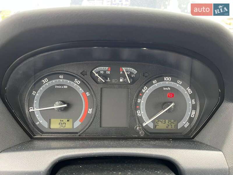 Хэтчбек Skoda Fabia 2006 в Львове