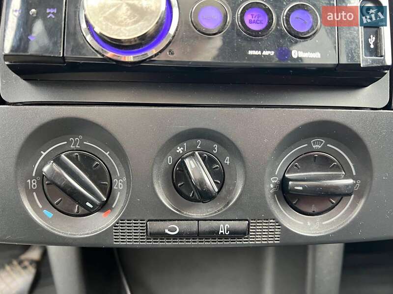 Хэтчбек Skoda Fabia 2006 в Львове