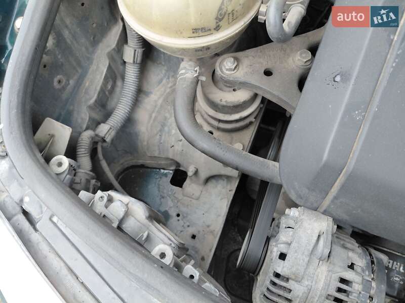 Хэтчбек Skoda Fabia 2001 в Волочиске