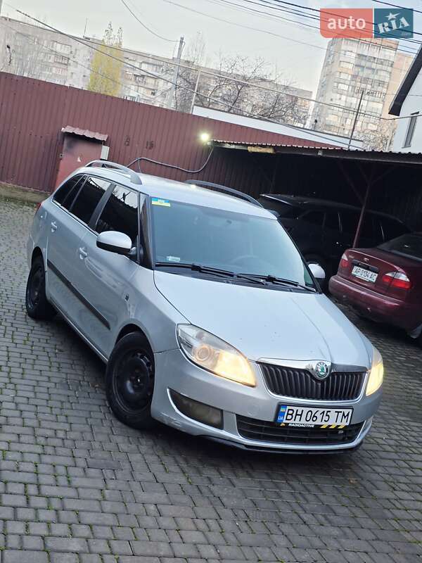 Універсал Skoda Fabia 2011 в Одесі