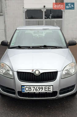 Хэтчбек Skoda Fabia 2009 в Чернигове