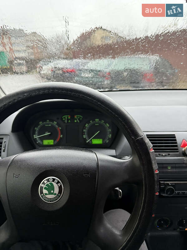 Универсал Skoda Fabia 2006 в Чернигове