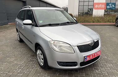 Універсал Skoda Fabia 2009 в Житомирі