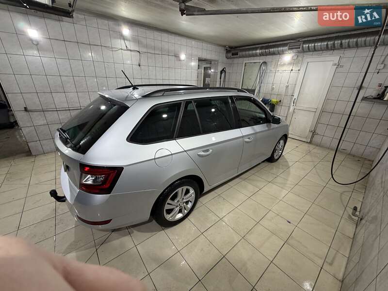 Универсал Skoda Fabia 2021 в Киеве