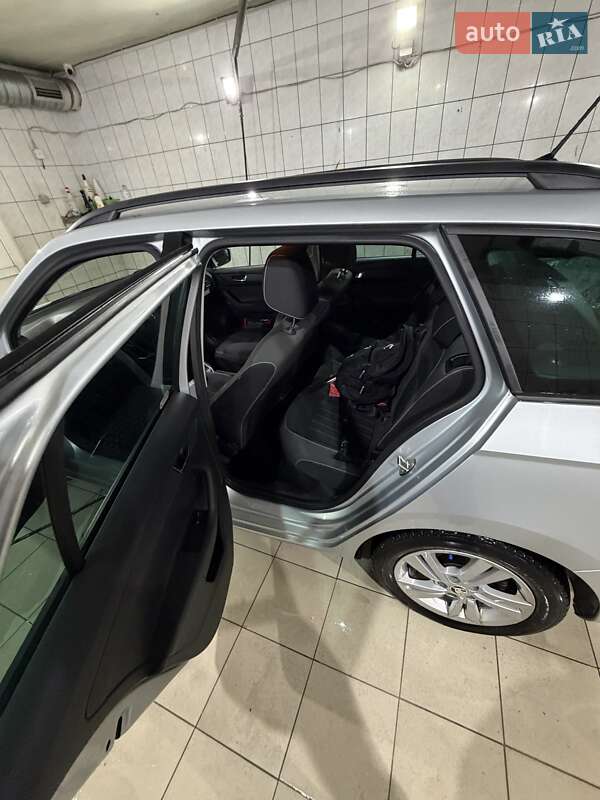 Универсал Skoda Fabia 2021 в Киеве