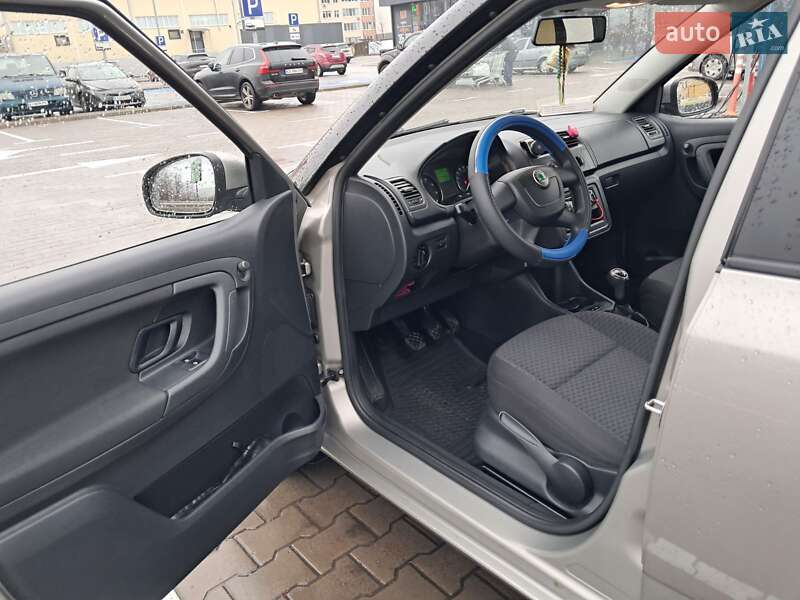 Хэтчбек Skoda Fabia 2012 в Киеве фото 6 Хэтчбек Skoda Fabia 2012 в Киеве