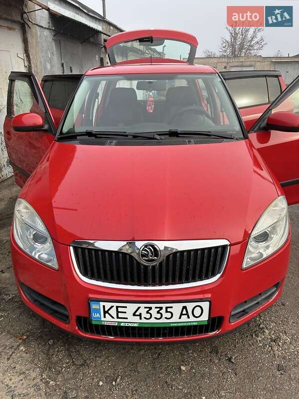 Хетчбек Skoda Fabia 2008 в Вільногірську