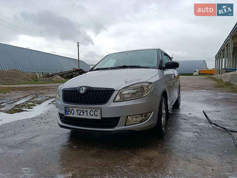 Универсал Skoda Fabia 2012 в Гусятине