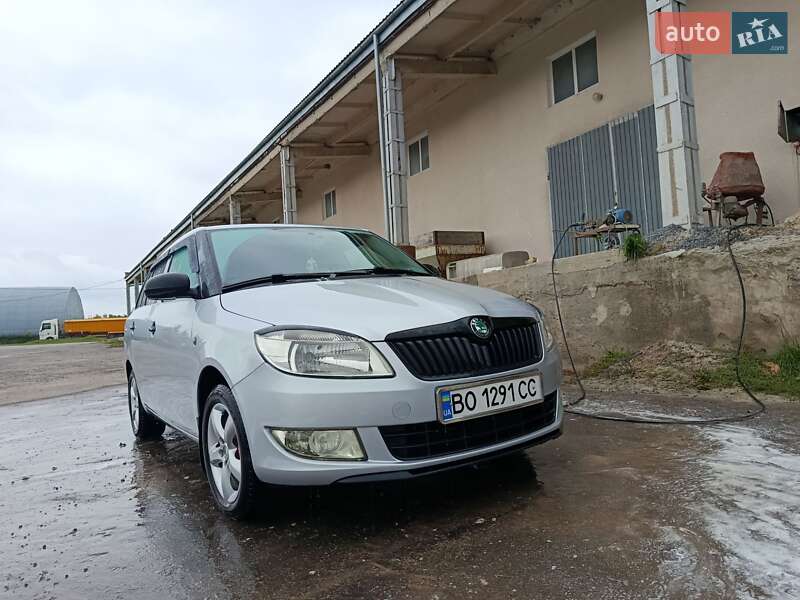 Универсал Skoda Fabia 2012 в Гусятине