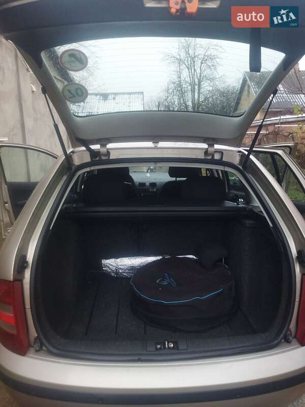 Універсал Skoda Fabia 2005 в Рівному