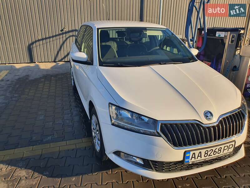 Хэтчбек Skoda Fabia 2019 в Киеве