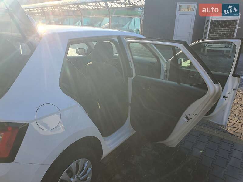 Хэтчбек Skoda Fabia 2019 в Киеве