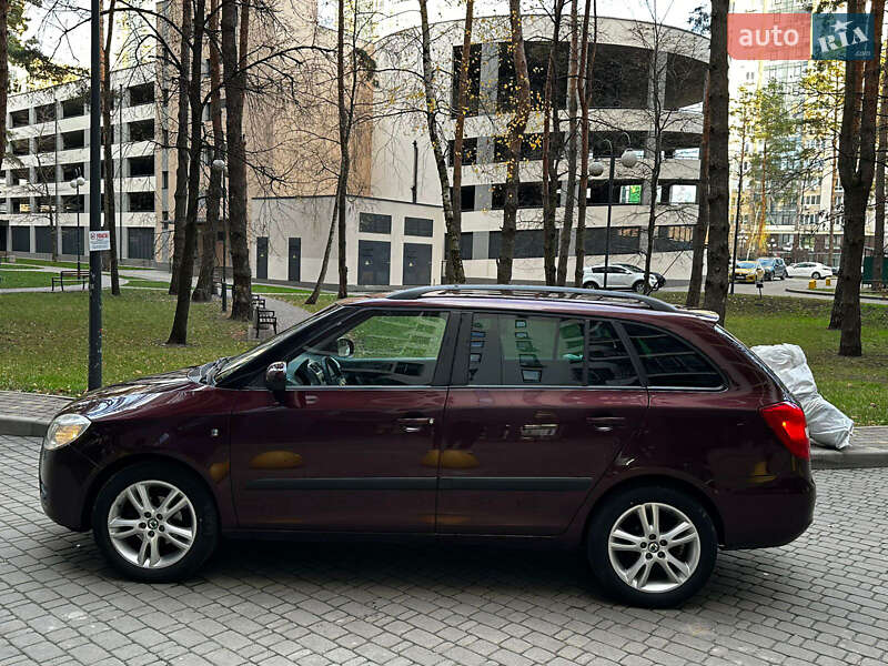 Универсал Skoda Fabia 2009 в Киеве