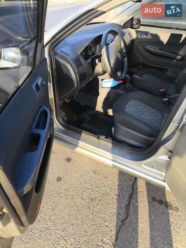 Седан Skoda Fabia 2007 в Харкові