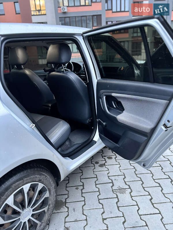 Универсал Skoda Fabia 2011 в Тернополе