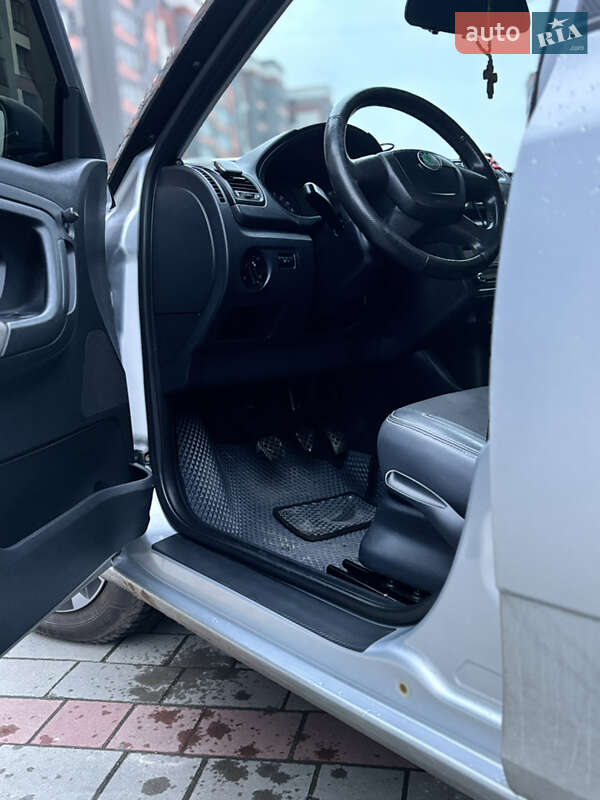 Универсал Skoda Fabia 2011 в Тернополе