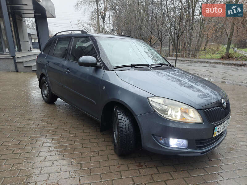 Універсал Skoda Fabia 2010 в Києві