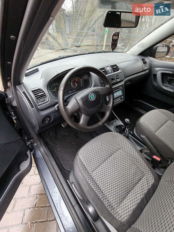 Універсал Skoda Fabia 2010 в Києві