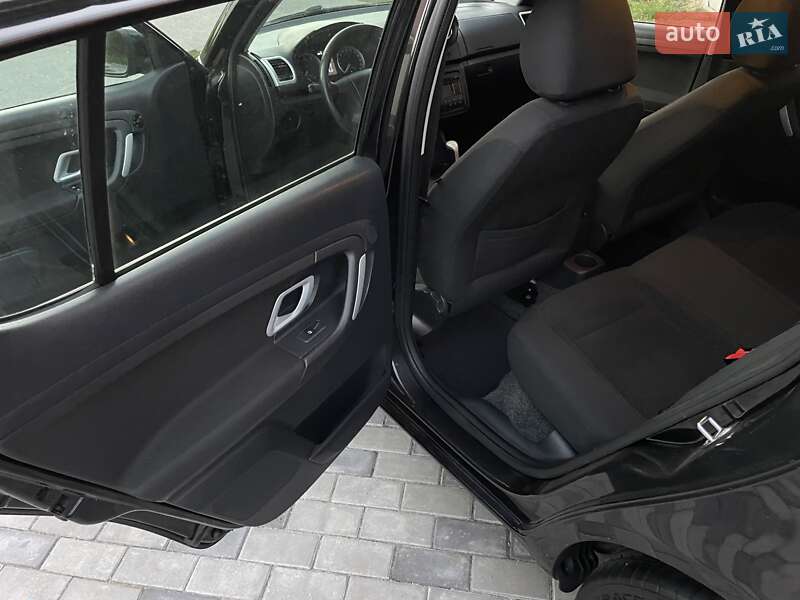 Хэтчбек Skoda Fabia 2008 в Хороле