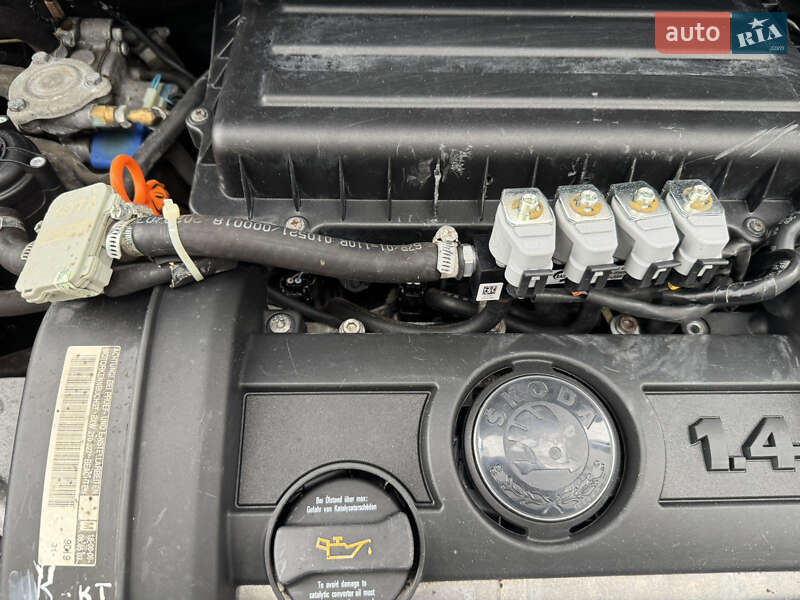 Хэтчбек Skoda Fabia 2008 в Днепре