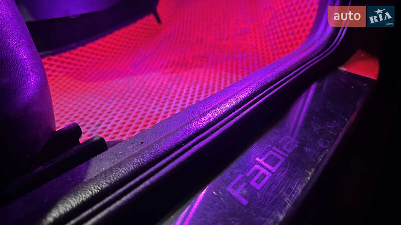 Універсал Skoda Fabia 2011 в Сумах