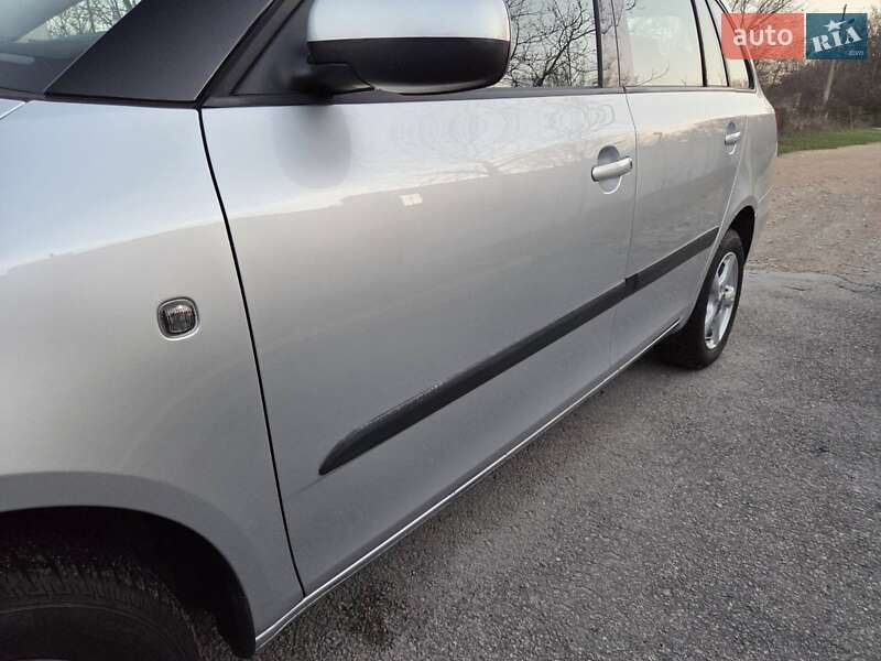 Універсал Skoda Fabia 2009 в Кам'янському