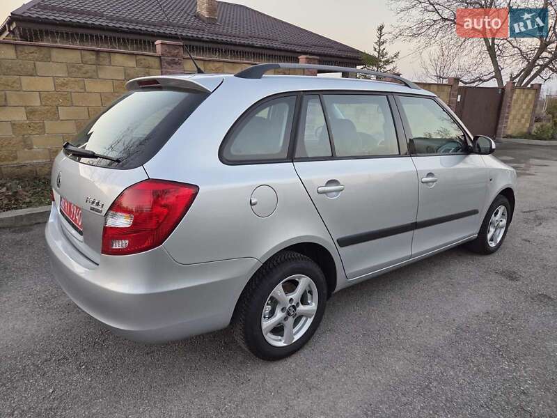 Універсал Skoda Fabia 2009 в Кам'янському