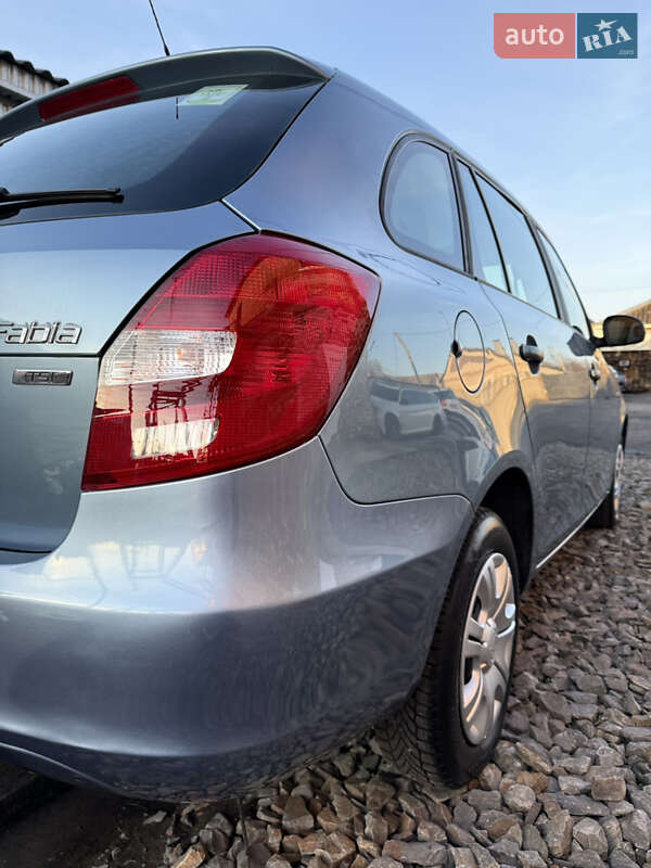 Універсал Skoda Fabia 2011 в Луцьку