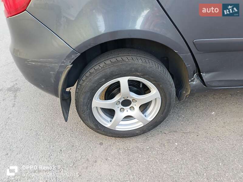 Хэтчбек Skoda Fabia 2008 в Днепре