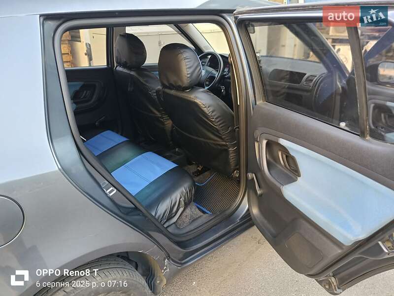 Хэтчбек Skoda Fabia 2008 в Днепре