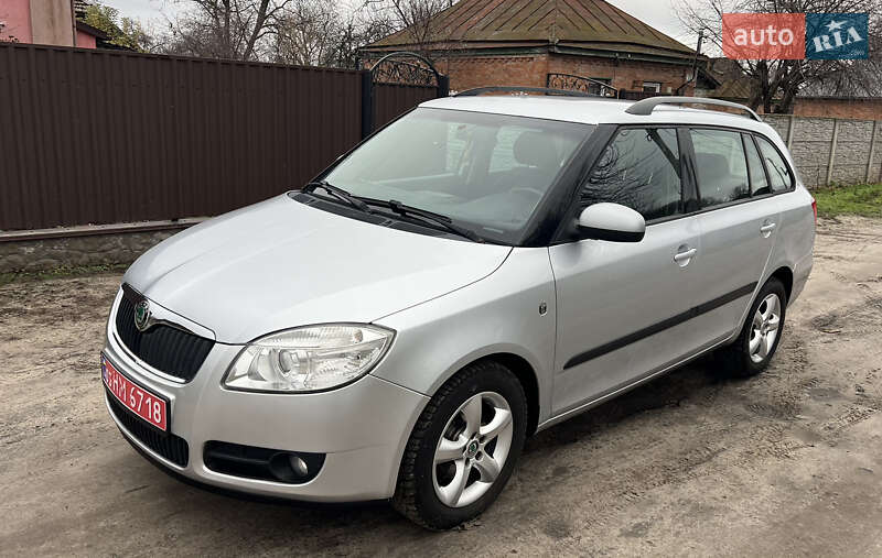 Універсал Skoda Fabia 2009 в Полтаві