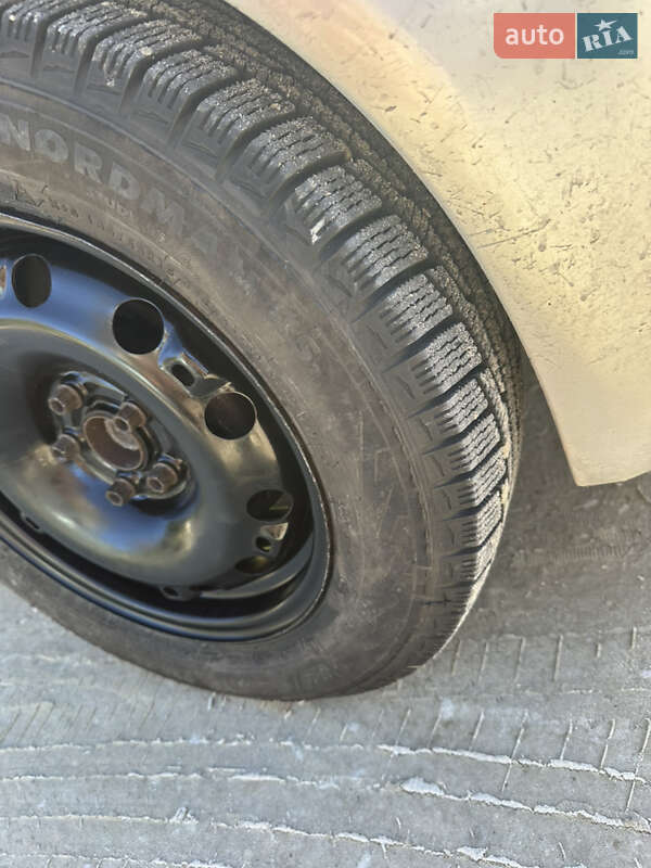 Хэтчбек Skoda Fabia 2007 в Львове