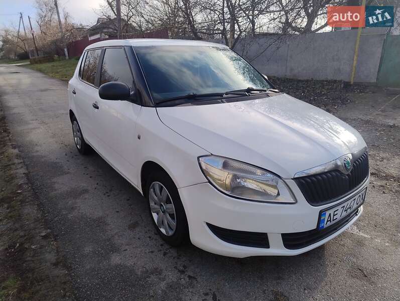 Хетчбек Skoda Fabia 2012 в Новомосковську фото 2 Хетчбек Skoda Fabia 2012 в Новомосковську