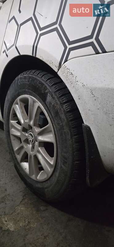 Універсал Skoda Fabia 2012 в Понінці фото 25 Універсал Skoda Fabia 2012 в Понінці